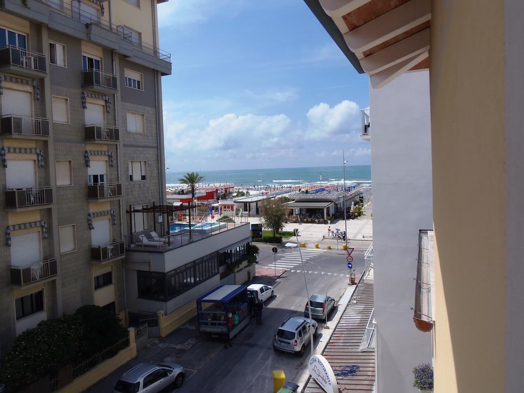 Hotel Lido Inn Lido di Camaiore Kültér fotó